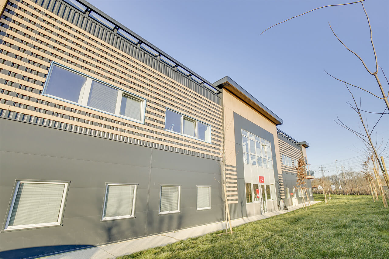 local activité avec extérieur